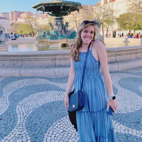 Meet your Posher, Caty - Picture 4 of 5